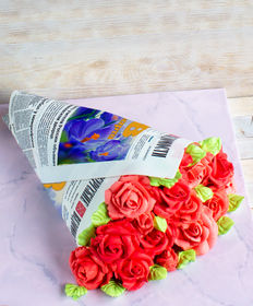 Торт-букет роз в съедобной газете