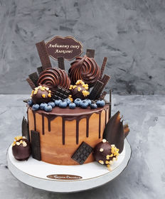 Праздничный торт «Всё в шоколаде!»