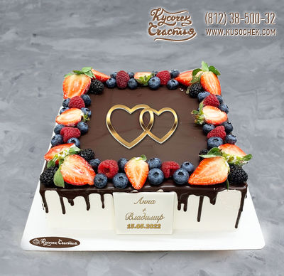 Торт «Ягодная рамка на шоколаде (на свадьбу)»